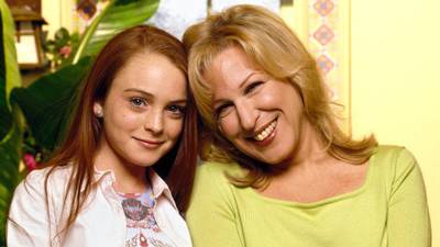 Bette Midler talks "flop" of a sitcom, says she should have sued Lindsay Lohan for leaving