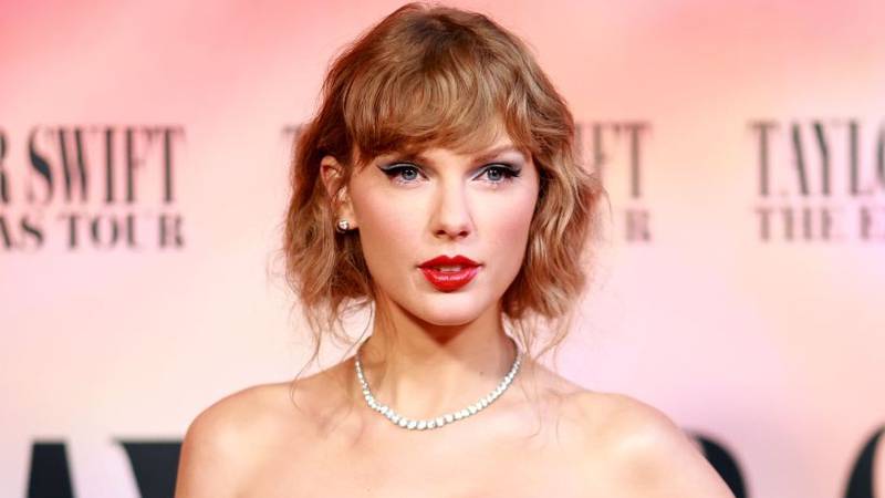 LOS ANGELES, CALIFORNIA - OCTOBER 11: Taylor Swift attends "Taylor Swift: The Eras Tour" Concert Movie World Premiere at AMC The Grove 14 on October 11, 2023 in Los Angeles, California. (Photo by Matt Winkelmeyer/Getty Images)