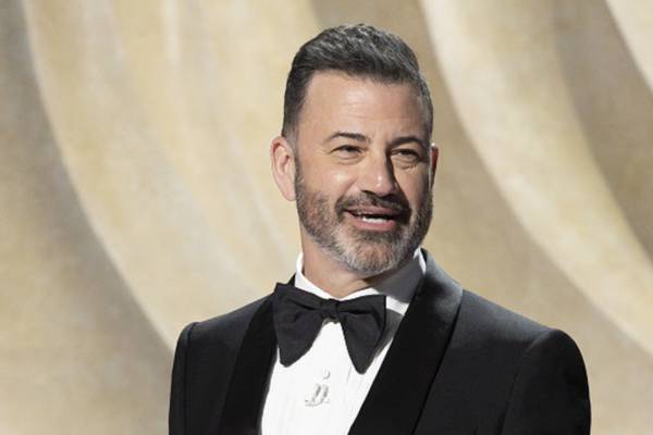 After another Trump diss, Jimmy Kimmel says he's thinking about hosting the Oscars again